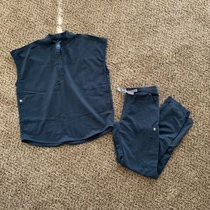 Figs Dark Harbor scrub set.